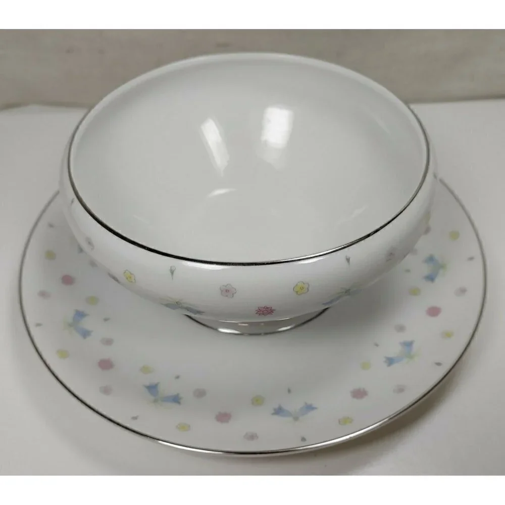 Vintage Jyoto Fine China Japan Candice 8093 Flower Ceramic White Gravy Boat